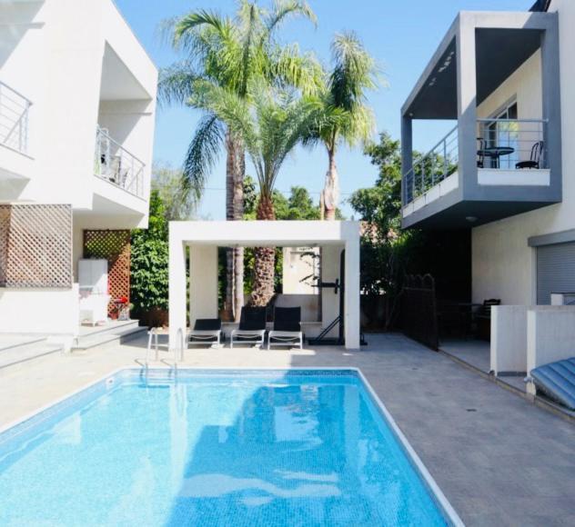 Amazing 2-Bedroom Apartment With Pool!! Limassol Kültér fotó